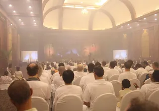 https://nithyananda.org/sites/default/files/photo-gallery/2014-12dec-10th-nithyananda-diary_IMG_9936_combodia-inner-awakening-participants.jpg?1418218033