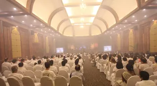 https://nithyananda.org/sites/default/files/photo-gallery/2014-12dec-10th-nithyananda-diary_IMG_9939_combodia-inner-awakening-participants.jpg?1418218039
