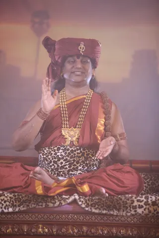https://nithyananda.org/sites/default/files/photo-gallery/2014-12dec-10th-nithyananda-diary_IMG_9956_combodia-inner-awakening-swamiji.jpg?1418218050