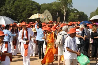https://nithyananda.org/sites/default/files/photo-gallery/2014-12dec-11th-nithyananda-diary_IMG_2408_combodia-inner-awakening.jpg?1418386868