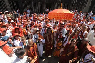 https://nithyananda.org/sites/default/files/photo-gallery/2014-12dec-11th-nithyananda-diary_IMG_2552_combodia-inner-awakening.jpg?1418387707