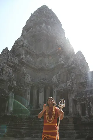 https://nithyananda.org/sites/default/files/photo-gallery/2014-12dec-11th-nithyananda-diary_IMG_2728_combodia-inner-awakening.jpg?1418387759