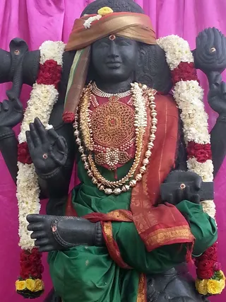 https://nithyananda.org/sites/default/files/photo-gallery/2014-12dec-14th-nithyananda-diary_IMG_20141214_100507_bidadi-temple-dakshinamoorthi.jpg?1418626908