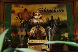 https://nithyananda.org/sites/default/files/photo-gallery/2014-12dec-14th-nithyananda-diary_IMG_4022_cambodia-satsang-swamiji.JPG?1418623421