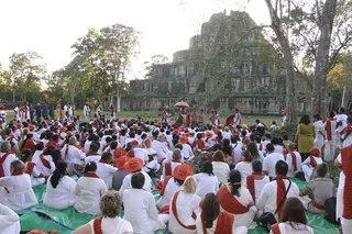https://nithyananda.org/sites/default/files/photo-gallery/2014-12dec-15th-nithyananda-diary_IMG_4890_combodia-inner-awakening.jpg?1418715459