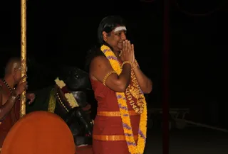 http://nithyananda.org/sites/default/files/photo-gallery/2015-01jan-01st-nithyananda-diary_IMG_0049_bidadi-swamiji.JPG