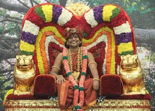http://nithyananda.org/sites/default/files/photo-gallery/2015-01jan-01st-nithyananda-diary_IMG_0154_bidadi-swamiji.JPG