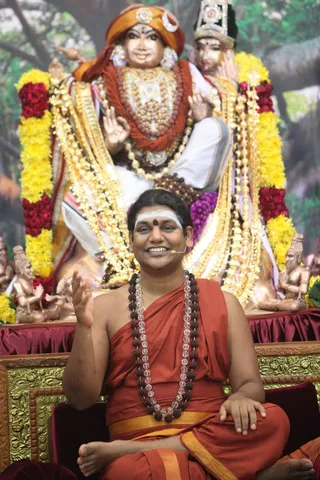 http://nithyananda.org/sites/default/files/photo-gallery/2015-01jan-02rd-nithyananda-diary_IMG_1954_bidadi-swamiji.JPG