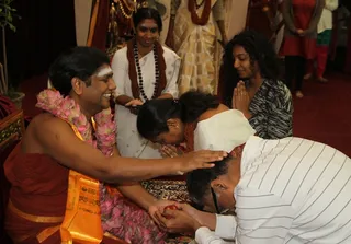 http://nithyananda.org/sites/default/files/photo-gallery/2015-01jan-03nd-nithyananda-diary_IMG_1807_bidadi-kalpataru-darshan.JPG