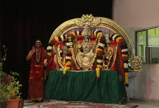 http://nithyananda.org/sites/default/files/photo-gallery/2015-01jan-04th-nithyananda-diary_IMG_2499_bidadi-swamiji-blessing.JPG