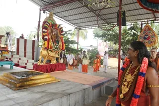 http://nithyananda.org/sites/default/files/photo-gallery/2015-01jan-04th-nithyananda-diary_IMG_2527_bidadi-jayanthi-bramhotsava.JPG