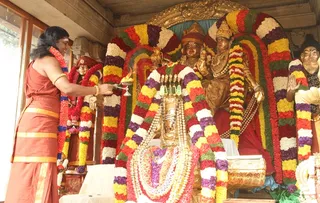 http://nithyananda.org/sites/default/files/photo-gallery/2015-01jan-04th-nithyananda-diary_IMG_2606_bidadi-jayanthi-bramhotsava.JPG