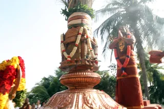 http://nithyananda.org/sites/default/files/photo-gallery/2015-01jan-04th-nithyananda-diary_IMG_2831_bidadi-dhwajarohnam.JPG