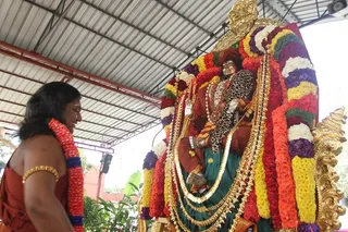 http://nithyananda.org/sites/default/files/photo-gallery/2015-01jan-04th-nithyananda-diary_IMG_2894_bidadi-jayanthi-bramhotsava.JPG