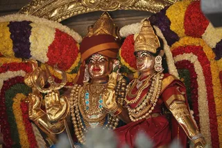 Sri Nithyanandeshwara and Nithyanandeshwari