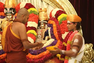 http://nithyananda.org/sites/default/files/photo-gallery/2015-01jan-09th-nithyananda-diary_IMG_3878_bidadi-kalyanotsava_2.JPG
