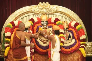 http://nithyananda.org/sites/default/files/photo-gallery/2015-01jan-09th-nithyananda-diary_IMG_3900_bidadi-kalyanotsava_0.JPG