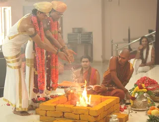 http://nithyananda.org/sites/default/files/photo-gallery/2015-01jan-09th-nithyananda-diary_IMG_4067_bidadi-kalyanotsava-ceremony_0.JPG
