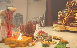 http://nithyananda.org/sites/default/files/photo-gallery/2015-01jan-09th-nithyananda-diary_IMG_4069_bidadi-kalyanotsava-swamiji_0.JPG