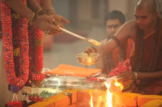 http://nithyananda.org/sites/default/files/photo-gallery/2015-01jan-09th-nithyananda-diary_IMG_4073_bidadi-kalyanotsava-ceremony_0.JPG