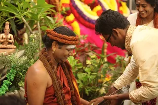 http://nithyananda.org/sites/default/files/photo-gallery/2015-01jan-10th-nithyananda-diary_IMG_4221_bidadi-swamiji-kalpataru-darshan.JPG
