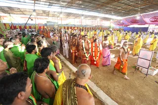 http://nithyananda.org/sites/default/files/photo-gallery/2015-01jan-11th-nithyananda-diary_IMG_4385_bidadi-atirudra-mahayaga-day-1.JPG