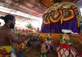 http://nithyananda.org/sites/default/files/photo-gallery/2015-01jan-11th-nithyananda-diary_IMG_4453_bidadi-atirudra-mahayaga-day-1.JPG