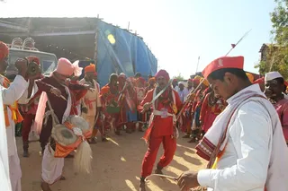 http://nithyananda.org/sites/default/files/photo-gallery/2015-01jan-11th-nithyananda-diary_IMG_4751_bidadi-cultuaral-activity.JPG