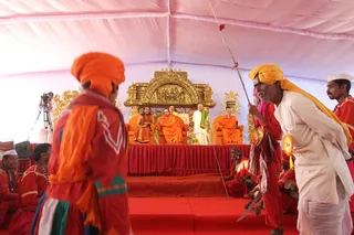 http://nithyananda.org/sites/default/files/photo-gallery/2015-01jan-11th-nithyananda-diary_IMG_4841_bidadi-cultuaral-activity.JPG