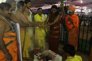 The evening session of the Atirudra Mahayaha is being initiated by Swamiji