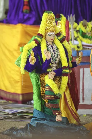 http://nithyananda.org/sites/default/files/photo-gallery/2015-01jan-12th-nithyananda-diary_IMG_5257_bidadi-atirudra-mahayaga-day2.JPG
