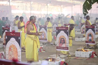 http://nithyananda.org/sites/default/files/photo-gallery/2015-01jan-12th-nithyananda-diary_IMG_5524_bidadi-atirudra-mahayaga-day2.JPG