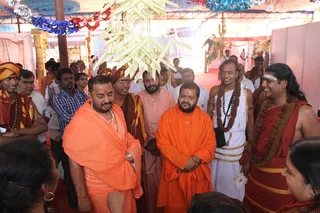 http://nithyananda.org/sites/default/files/photo-gallery/2015-01jan-12th-nithyananda-diary_IMG_5619_bidadi-atirudra-mahayaga-day2-mahamandeleshwar-visit.JPG