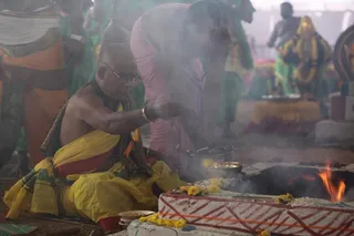 http://nithyananda.org/sites/default/files/photo-gallery/2015-01jan-12th-nithyananda-diary_IMG_5628_bidadi-atirudra-mahayaga-day2.JPG