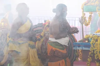 http://nithyananda.org/sites/default/files/photo-gallery/2015-01jan-12th-nithyananda-diary_IMG_5641_bidadi-atirudra-mahayaga-day2.JPG
