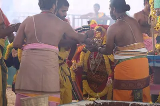 http://nithyananda.org/sites/default/files/photo-gallery/2015-01jan-12th-nithyananda-diary_IMG_5659_bidadi-atirudra-mahayaga-day2.JPG