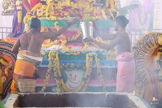 http://nithyananda.org/sites/default/files/photo-gallery/2015-01jan-12th-nithyananda-diary_IMG_5666_bidadi-atirudra-mahayaga-day2.JPG