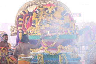 http://nithyananda.org/sites/default/files/photo-gallery/2015-01jan-12th-nithyananda-diary_IMG_5676_bidadi-atirudra-mahayaga-day2.JPG