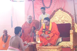 http://nithyananda.org/sites/default/files/photo-gallery/2015-01jan-12th-nithyananda-diary_IMG_5680_bidadi-atirudra-mahayaga-day2.JPG