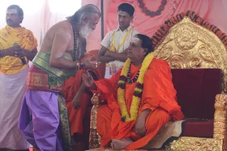 http://nithyananda.org/sites/default/files/photo-gallery/2015-01jan-12th-nithyananda-diary_IMG_5688_bidadi-atirudra-mahayaga-day2.JPG