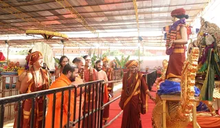 http://nithyananda.org/sites/default/files/photo-gallery/2015-01jan-12th-nithyananda-diary_IMG_5700_bidadi-atirudra-mahayaga-day2-mahamandeleshwar-visit.JPG