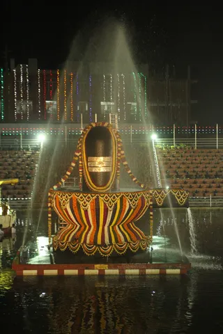 Nithyanandeshwara Linga at the Vaidhya Sarovar, Bidadi