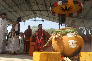 http://nithyananda.org/sites/default/files/photo-gallery/2015-01jan-15th-nithyananda-diary_IMG_8735_bidadi-pongal-celebration_0.JPG