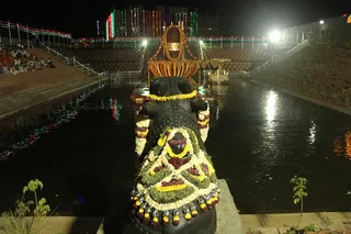 http://nithyananda.org/sites/default/files/photo-gallery/2015-01jan-15th-nithyananda-diary_IMG_9065_bidadi-theppal.JPG