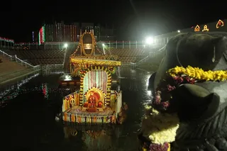 http://nithyananda.org/sites/default/files/photo-gallery/2015-01jan-15th-nithyananda-diary_IMG_9099_bidadi-theppal.JPG