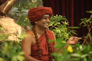 http://nithyananda.org/sites/default/files/photo-gallery/2015-01jan-20th-nithyananda-diary_IMG_9840_bidadi-satsang-swamiji.JPG