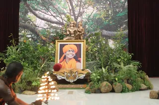 http://nithyananda.org/sites/default/files/photo-gallery/2015-01jan-22nd-nithyananda-diary_IMG_9903_bidadi-satsang.JPG