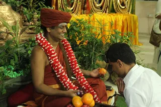 http://nithyananda.org/sites/default/files/photo-gallery/2015-01jan-23rd-nithyananda-diary_IMG_0001_bidadi-satsang-kalpataru.JPG