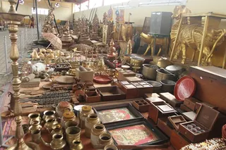 http://nithyananda.org/sites/default/files/photo-gallery/2015-01jan-25th-nithyananda-diary_IMG_0731_bidadi-nky-sacred-arts-session-earthenware-wooden-brass-articles-statues_0.JPG