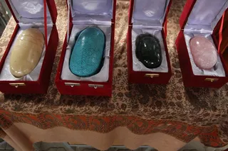 http://nithyananda.org/sites/default/files/photo-gallery/2015-01jan-25th-nithyananda-diary_IMG_0742_bidadi-nky-sacred-arts-session-marble-stones_0.JPG